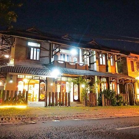 Arys Garden Hotel Yogyakarta Ngoại thất bức ảnh