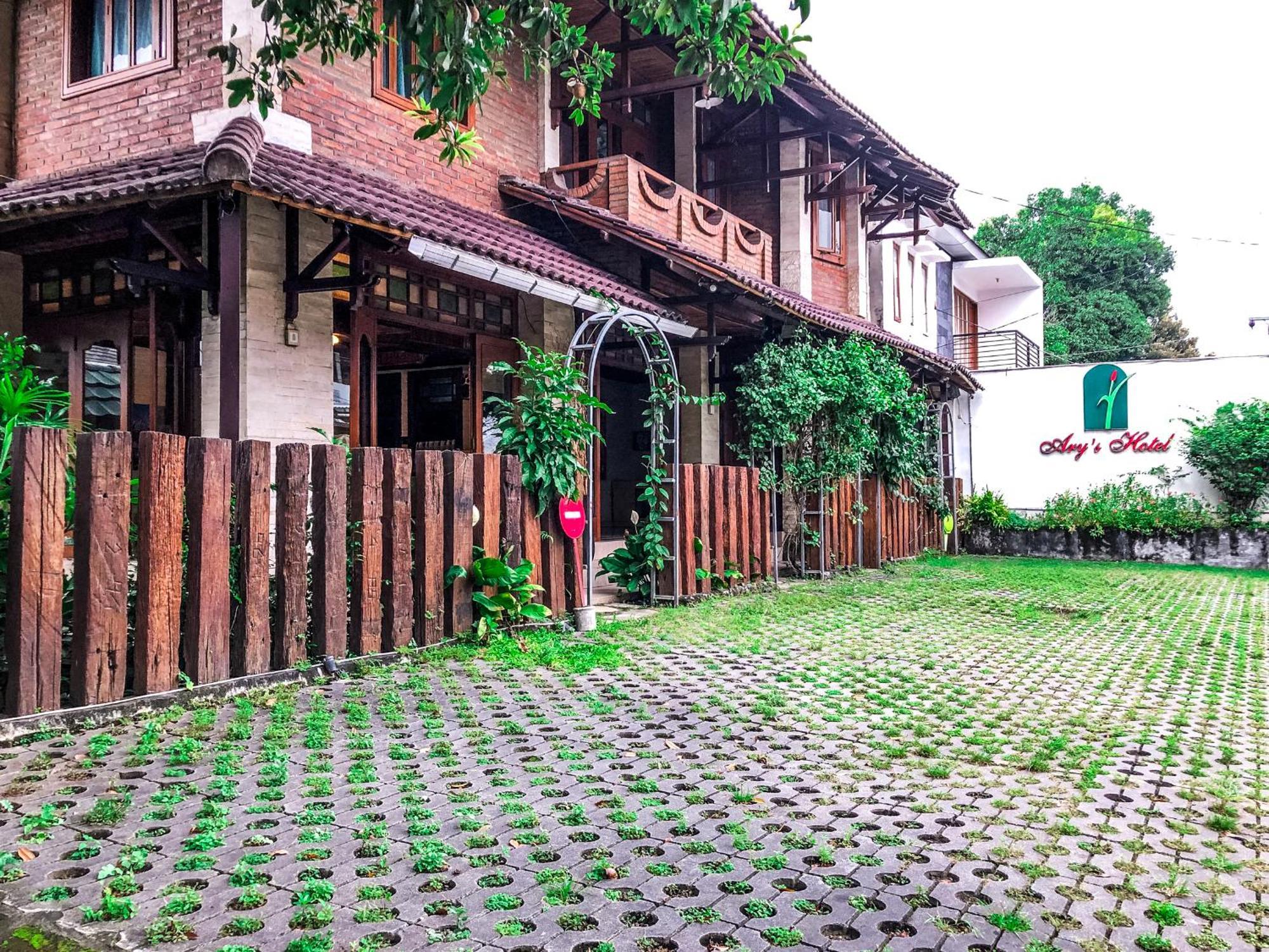 Arys Garden Hotel Yogyakarta Ngoại thất bức ảnh
