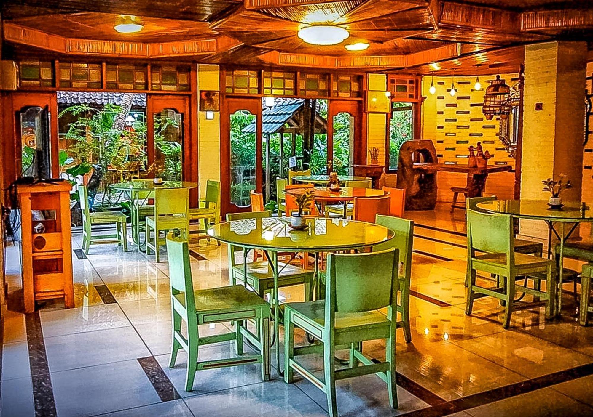 Arys Garden Hotel Yogyakarta Ngoại thất bức ảnh