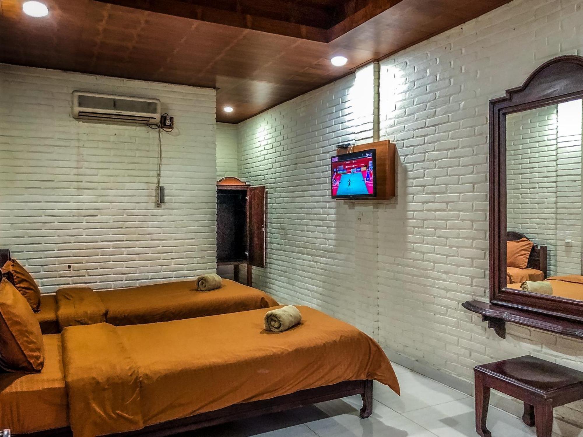 Arys Garden Hotel Yogyakarta Ngoại thất bức ảnh