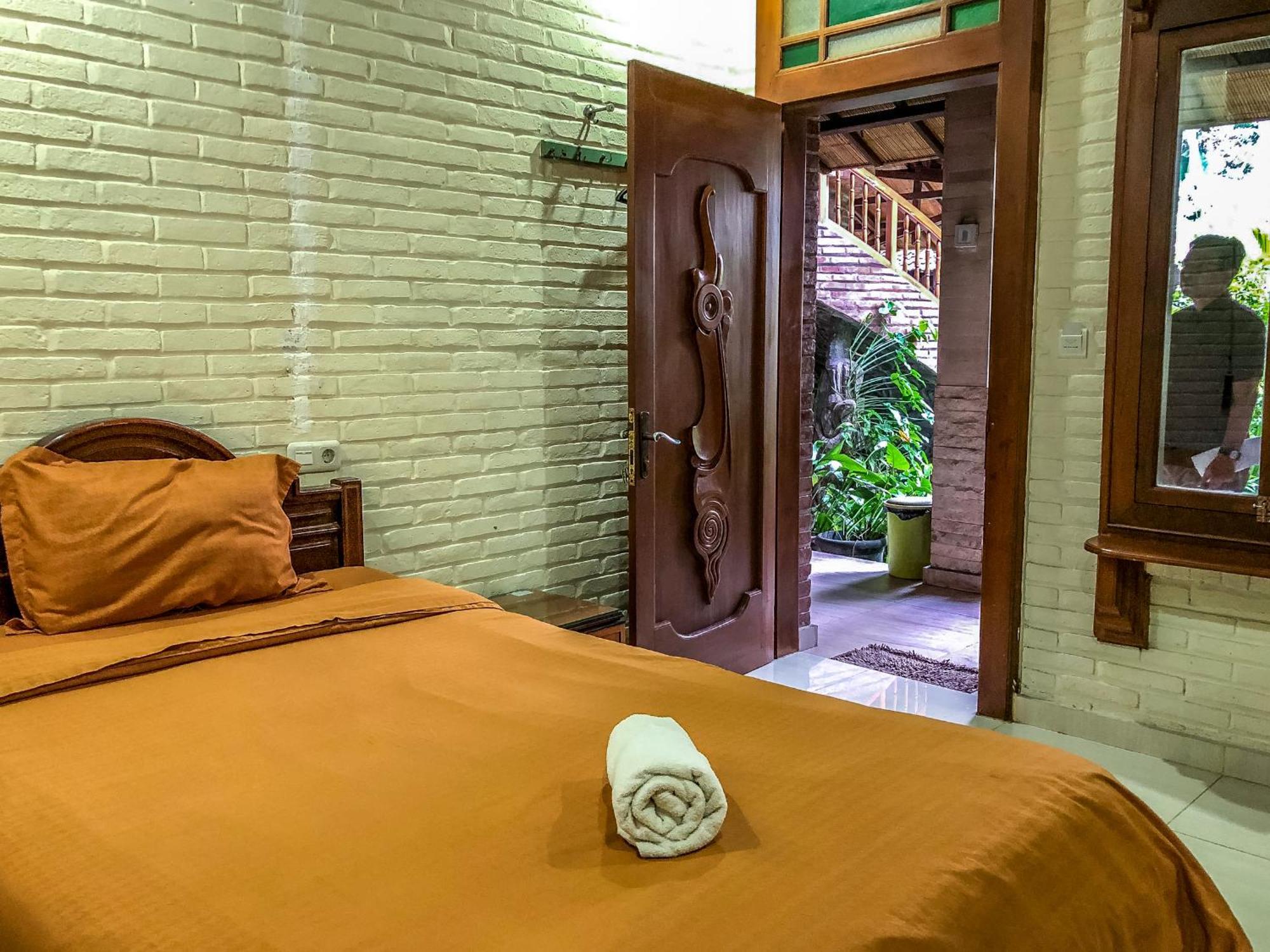Arys Garden Hotel Yogyakarta Ngoại thất bức ảnh